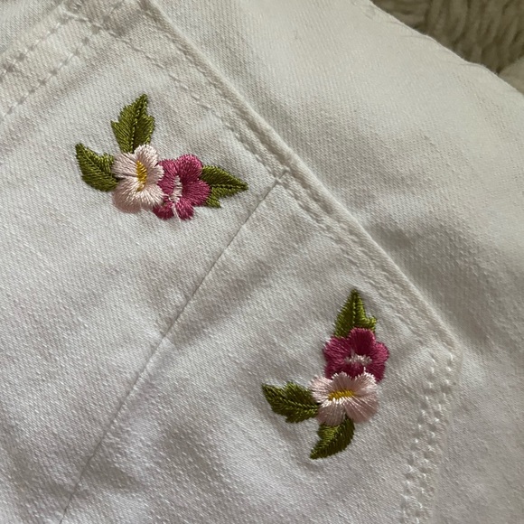 Women’s Driftwood Embroidered Jeans, size 25 - Picture 6 of 7